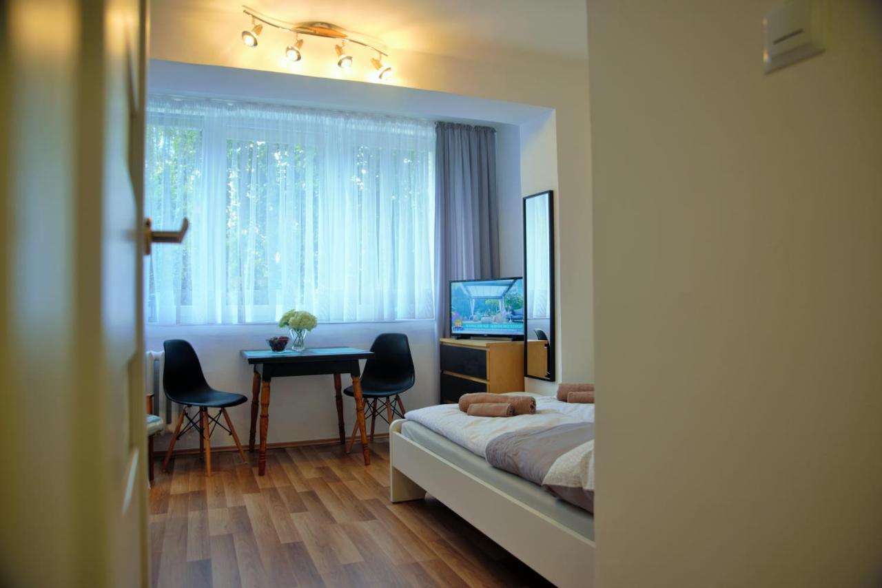 Friendly Place Doki Гданск Екстериор снимка